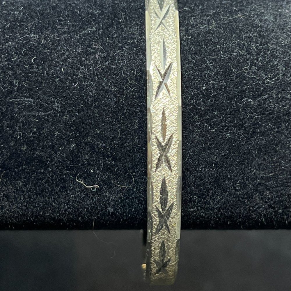 Vintage Silver Tone Starburst Hinged Bracelet (4001)